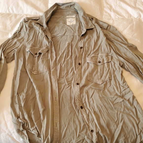 American Eagle Outfitters Tops - Button down shirt